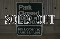 Park closed/ロードサイン