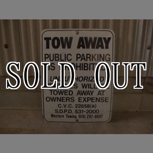 画像: Tow AWAY/ロードサイン
